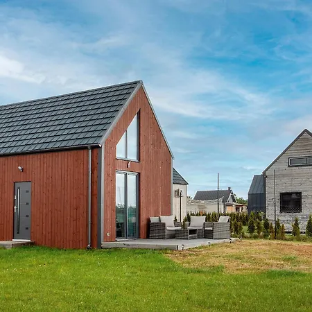 2 Bedroom Beautiful In Semesterbostad Wytowno