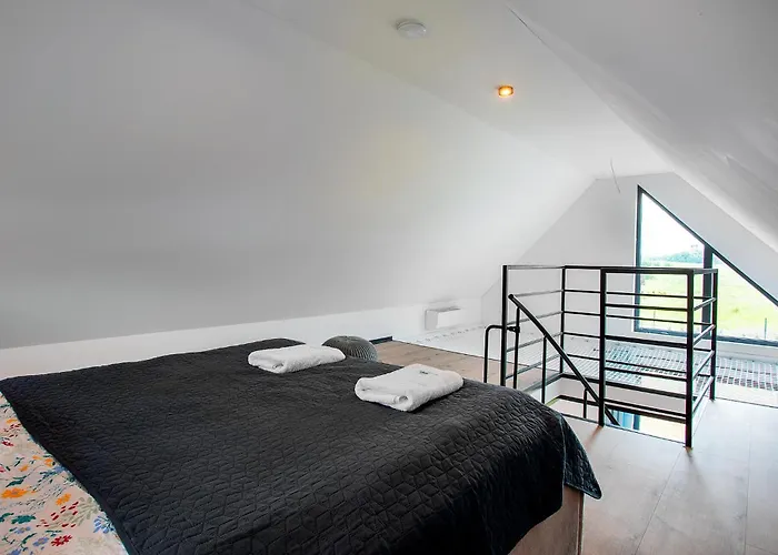 Semesterbostad 2 Bedroom Beautiful In