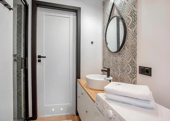 2 Bedroom Beautiful In Semesterbostad Wytowno