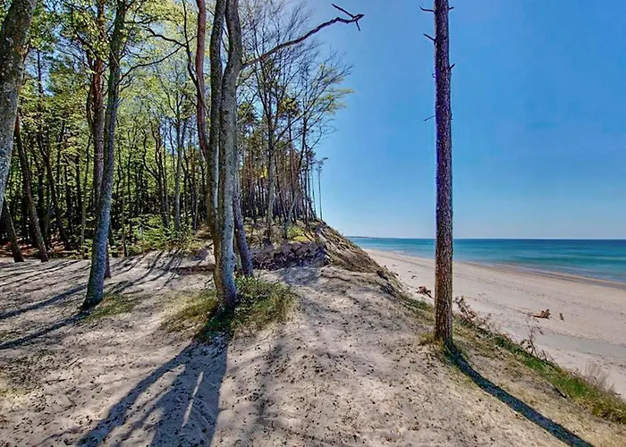 2 Bedroom Beautiful In Semesterbostad Wytowno