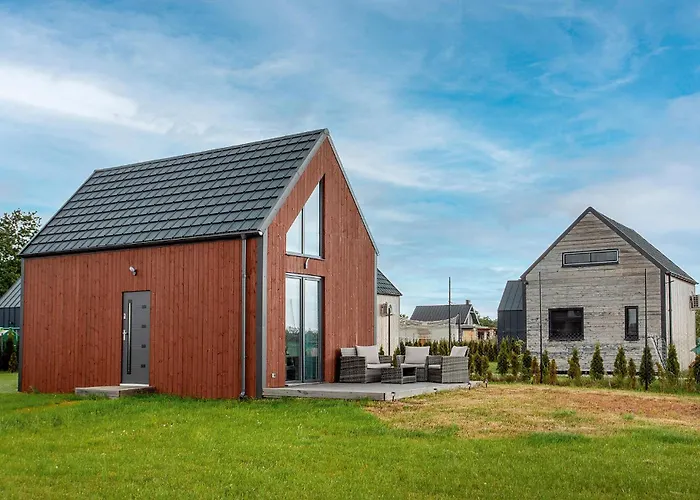 2 Bedroom Beautiful In Semesterbostad Wytowno